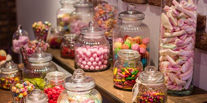 Winterhochzeit - Candybar: Sweettable - Köln - bauwerk köln