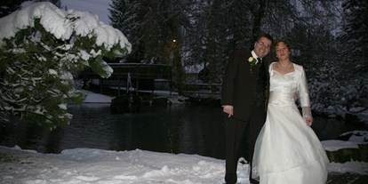 Winterhochzeit - Umgebung: am Fluss - Pfullendorf - Hochzeit im Winter - Hotel und Restaurant Lochmühle