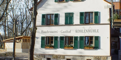 Winterhochzeit - Art der Location: Gasthaus - Rüdenhausen - Eingangsbereich Außenansicht - Kohlenmühle Gasthof & Brauerei