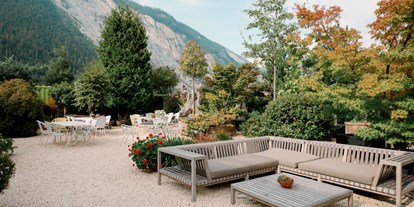 Winterhochzeit - PLZ 6708 (Österreich) - Die wunderschöne Gartenanlage des Gartenatelier lädt zum Entspannen während der Hochzeitsfeier. - Gartenatelier Domat/Ems