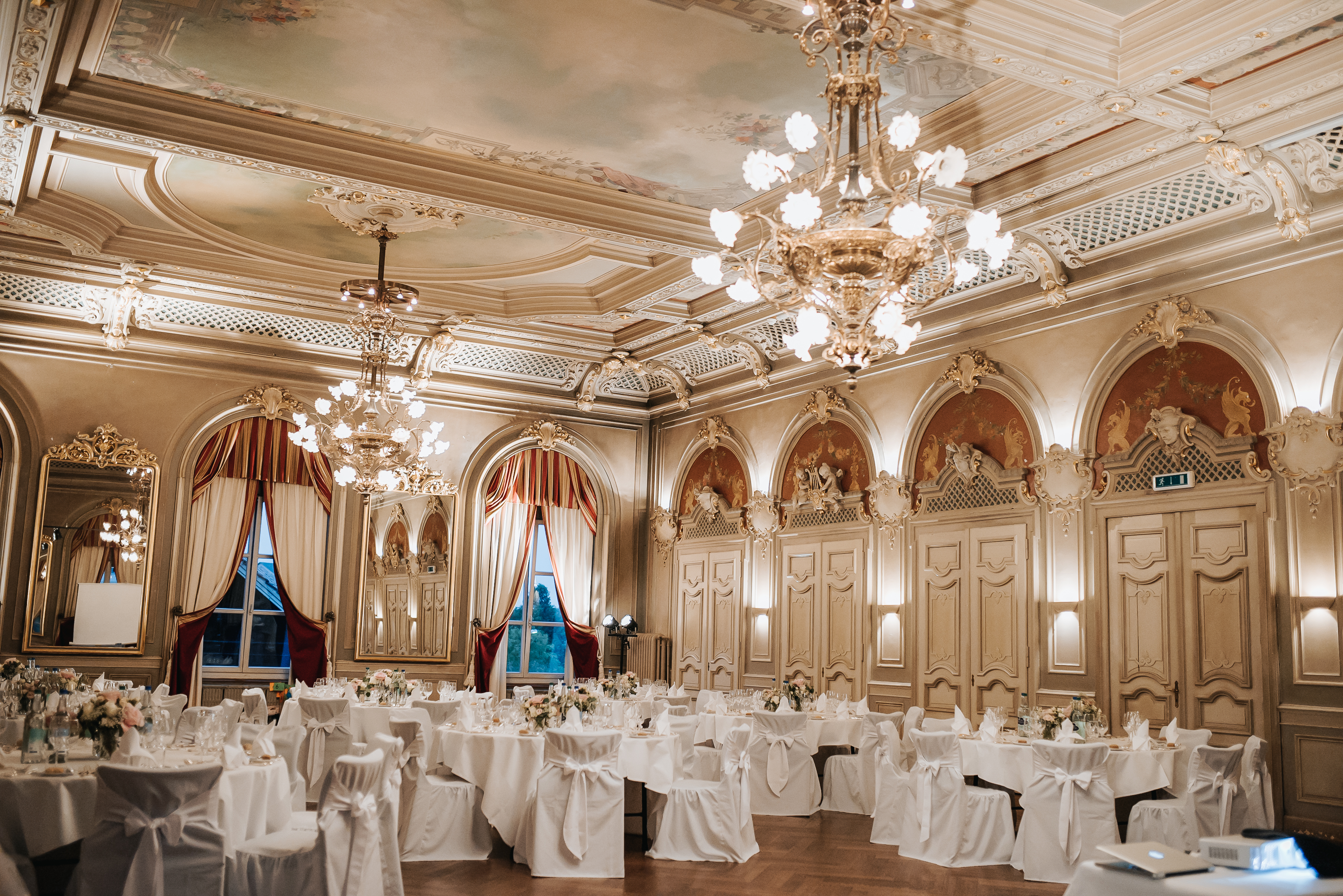 Hochzeitslocation - Der prunkvolle Festsaal des Hotel Bären Langenthal. - Hotel & Restaurant Bären Langenthal