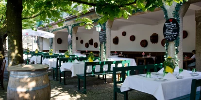 Winterhochzeit - Hochzeits-Stil: Traditionell - Schwöll - Gastgarten - Restaurant Stieglkeller - Salzburg