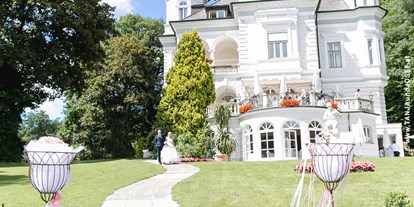 Winterhochzeit - Preisniveau: €€ - Drobollach am Faaker See - Die Parkvilla Wörth in Prötschach.
Foto © tanjaundjosef.at - Hotel Dermuth / Parkvilla Wörth