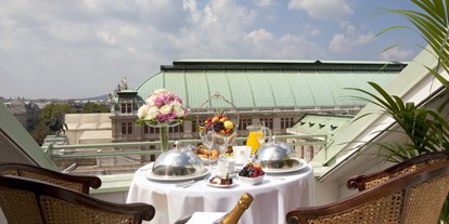 Winterhochzeit - Art der Location: Wintergarten - Mödling - Champagner-Frühstück über den Dächern Wiens  - Hotel Bristol Vienna