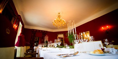 Winterhochzeit - Gainfarn - Heiraten im Schloss Thürnlhof in Wien.
Foto © greenlemon.at - Schloss Thürnlhof