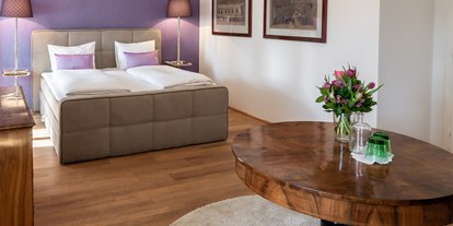 Winterhochzeit - Preisniveau: €€ - Abtenau - Suite im Biedermeierstil - ****Hotel Schlosswirt zu Anif