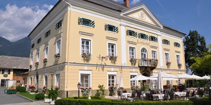 Winterhochzeit - nächstes Hotel - Platz - Außenansicht  - Schloss Hotel Lerchenhof