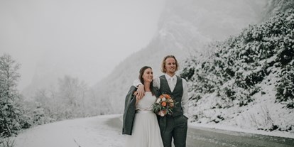 Winterhochzeit - Preisniveau: €€€ - Österreich - Winterhochzeit in den Bergen ist sehr romantisch. - FORMA photography