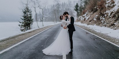 Winterhochzeit - Art des Shootings: Portrait Hochzeitsshooting - Österreich - Anna Obermeier photography