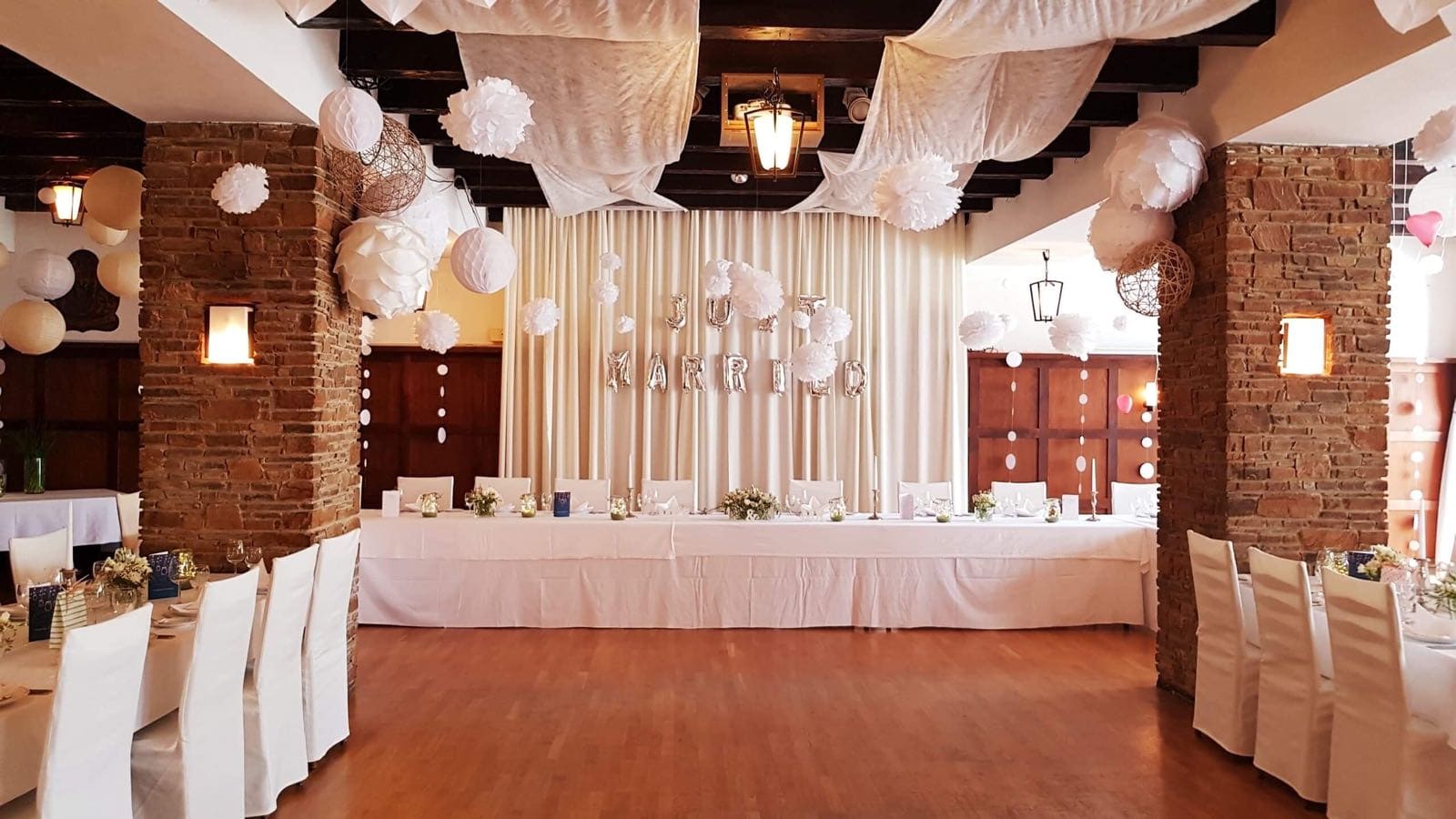 Hochzeitslocation - Das Schloss Ottenstein in Niederösterreich steht für eure Winterhochzeit bereit. - Schloss Ottenstein