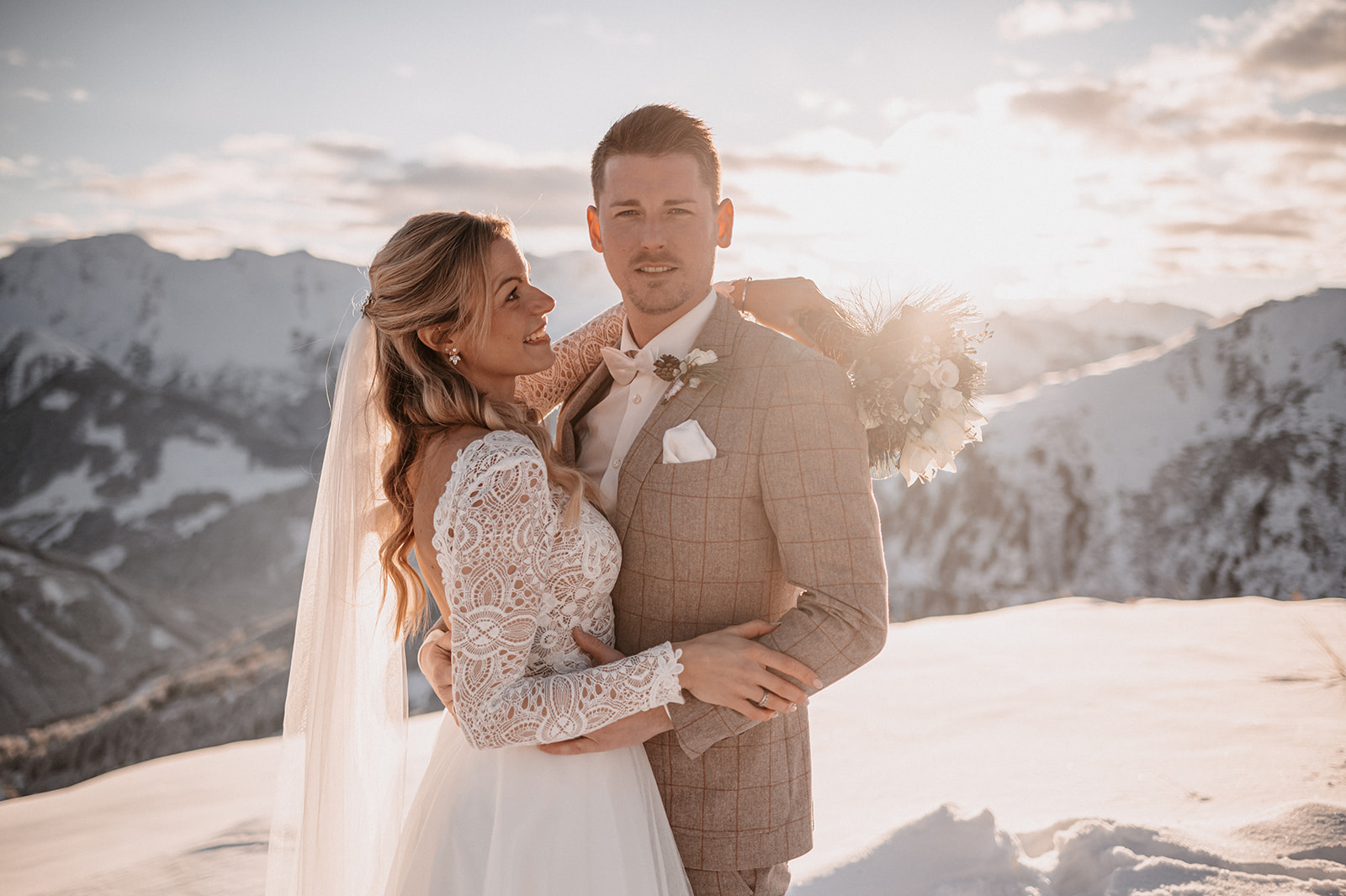 Hochzeitslocation - Almstadl - Winterhochzeit am Berg 