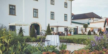 Winterhochzeit - Preisniveau: €€ - Wilhelmsdorf (Poysdorf) - Das Schloss Raggendorf in Niederösterreich. - Schloss Raggendorf