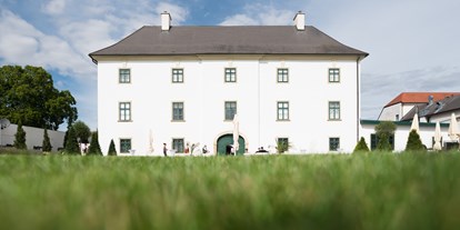 Winterhochzeit - nächstes Hotel - Engelhartstetten - Schloss Gartenansicht - Schloss Raggendorf