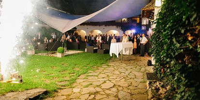 Winterhochzeit - Kumitz - Feiern Sie Ihre Hochzeit im Schloss Leonstain in Pörtschach am Wörthersee.
Foto © henrywelischweddings.com - Hotel Schloss Leonstain