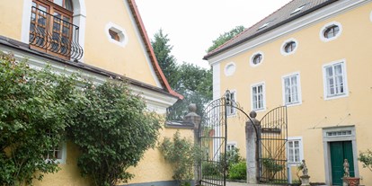 Winterhochzeit - Sankt Oswald bei Haslach - Die Hochzeitslocation "Schloss Mühldorf" in Feldkirch an der Donau. - Schloss Mühldorf