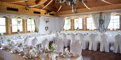 Winterhochzeit - Art der Location: Hotel - Christofberg (Brückl) - Hochzeitstafel in U - Form für ca. 40 Personen - Gipfelhaus Magdalensberg