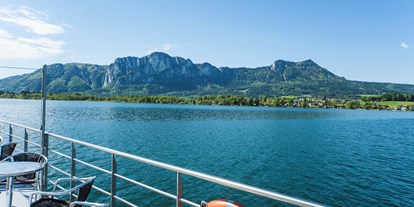 Winterhochzeit - Art der Location: Schiff - Marigen - Traumhaftes Panorama für den schönsten Tag - Mondsee Schifffahrt Hemetsberger