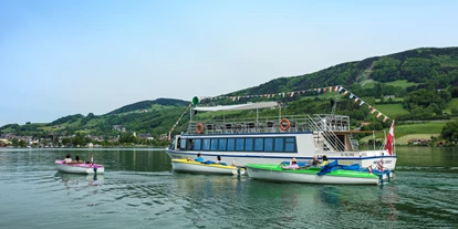 Winterhochzeit - Umgebung: in den Bergen - Schwöll - Bootsflotte - Mondsee Schifffahrt Hemetsberger