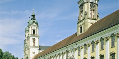 Winterhochzeit - Kapelle - Oberösterreich - Die Westfront des Stifts St. Florian - Stift St. Florian