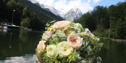 Winterhochzeit - Art der Location: im Freien - Hinterriß (Vomp) - Hochzeit am See in den Bergen von Garmisch-Partenkirchen - Riessersee Hotel Garmisch-Partenkirchen