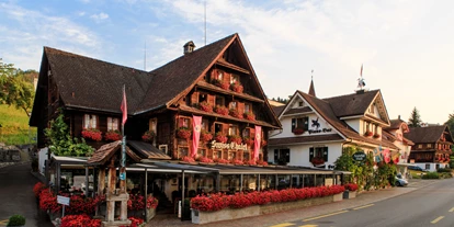 Winterhochzeit - Preisniveau: €€€ - Schweiz - Aussenansicht Swiss-Chalet - Swiss-Chalet Merlischachen