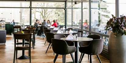 Winterhochzeit - Preisniveau: €€€ - Helfenberg (Ahorn, Helfenberg) - Café Bar  - ARCOTEL Nike Linz