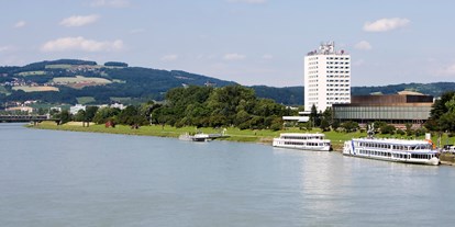Winterhochzeit - Umgebung: am Fluss - Greising - ARCOTEL Nike Linz - ARCOTEL Nike Linz