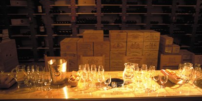 Winterhochzeit - nächstes Hotel - Landeck - Unser Weinkeller - mehr als 1200 verschiedenen Weine im stimmungsvollen Ambiente - Hotel Goldener Berg & Alter Goldener Berg