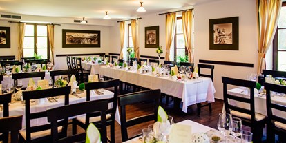 Winterhochzeit - Preisniveau: €€ - Zell-Arzberg - stilvolles Ambiente unseres Restaurants - Naturhotel Schloss Kassegg