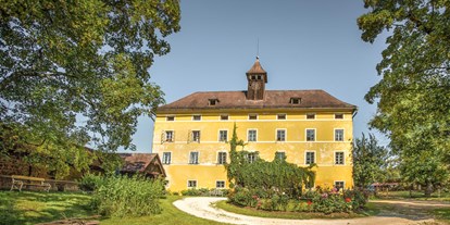 Winterhochzeit - Trauung im Freien - Kärnten - SO Ansicht Gut Schloss Lichtengraben - Gut Schloss Lichtengraben  - romantisches Schloss exklusive mieten