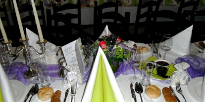 Winterhochzeit - Preisniveau: €€ - Weißenkirchen in der Wachau - Tischdekoration - Bio Kräuterlandgasthaus mit Eventsaal für Hochzeiten