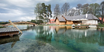 Winterhochzeit - Umgebung: im Park - Fohnsdorf - Teichhaus mit Naturbadeteich - Hotel G'Schlössl Murtal