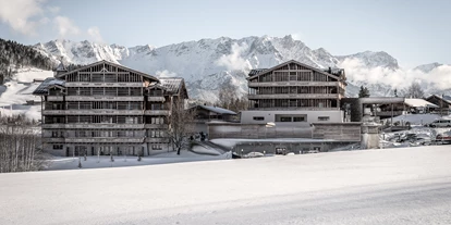 Winterhochzeit - Art der Location: Alm - Schneizlreuth - Außenansicht des Hotels - PURADIES Hotel & Chalets