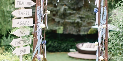 Winterhochzeit - Perfekte Jahreszeit: Frühlings-Hochzeit - Loretto - Heiraten im Garten des Landgasthof KRONE in Niederösterreich.
Foto © tanjaundjosef.at - Landgasthof Krone
