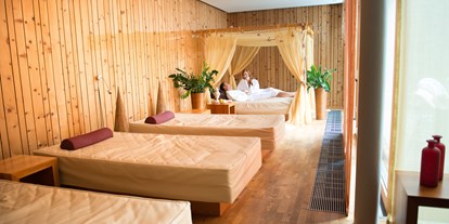 Winterhochzeit - Art der Location: Hotel - Vorarlberg - Ruheraum mit Wasserbetten im Wellnessbereich - Relax- & Vitalhotel Adler