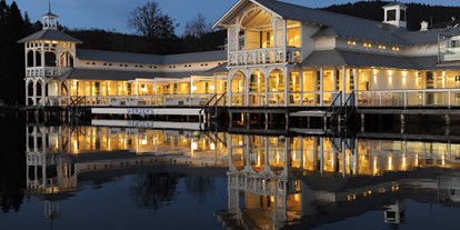 Winterhochzeit - Niederdorf (Treffen am Ossiacher See) - Werzer's Badehaus bei Nacht  - Werzer's Hotel Resort Pörtschach