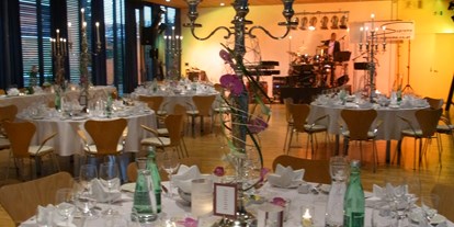Winterhochzeit - Perfekte Jahreszeit: Frühlings-Hochzeit - Bludenz - Dekorierter Festsaal - Vienna House Martinspark Dornbirn