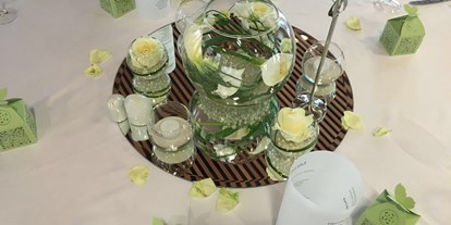 Winterhochzeit - Perfekte Jahreszeit: Frühlings-Hochzeit - Hard - Feine Tischdekoration - Vienna House Martinspark Dornbirn
