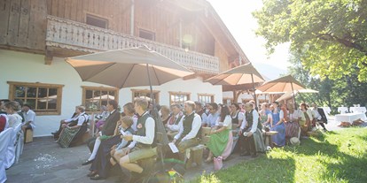 Winterhochzeit - Roith (Bad Ischl) - Eheschließung im Freien im Laimer Urschlag in Strobl.
Foto © sandragehmair.com - Laimer-Urschlag