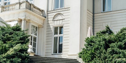 Winterhochzeit - Umgebung: in Weingärten - Wien - Austria Trend Hotel Schloss Wilhelminenberg