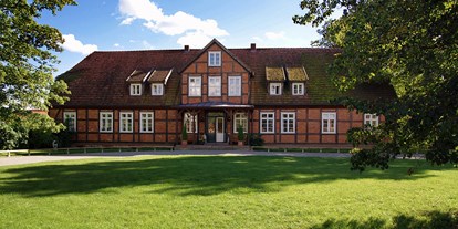Winterhochzeit - Art der Location: Gasthaus - Neu Gaarz - Heiraten im Gutshof Woldzegarten.
Fotos © Gutshof Woldzegarten - Gutshof Woldzegarten