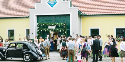 Winterhochzeit - Dachsberg (St. Georgen an der Leys) - Heiraten Sie im Kürbishof Diesmayr im Niederösterreich. - Kürbishof Diesmayr