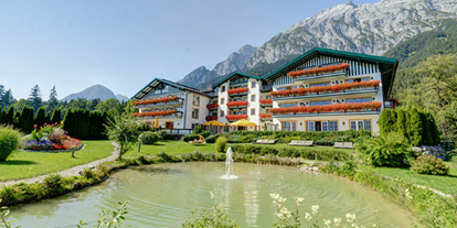 Winterhochzeit - nächstes Hotel - Rattenberg (Rattenberg) - Berge und Bio-Badeteich - Alpenhotel Speckbacher Hof
