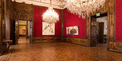 Winterhochzeit - Art der Location: Schloss - Siebenhaus - Der Roter Salon des Palais Schönborn-Batthyány in Wien. - Palais Schönborn-Batthyány