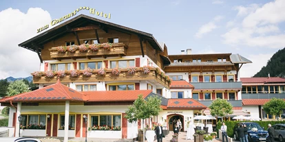Winterhochzeit - Art der Location: Hotel - Hinterriß (Vomp) - Heiraten im Wellnesshotel ZUM GOURMET in Tirol.
Foto © formafoto.net - Aktivhotel ZUM GOURMET