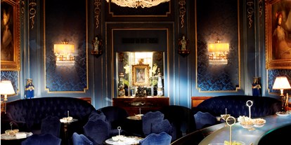 Winterhochzeit - Preisniveau: €€€ - Gainfarn - Blaue Bar - Hotel Sacher Wien