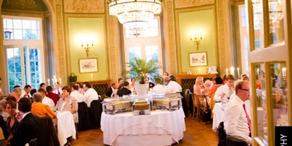 Winterhochzeit - Preisniveau: €€ - Stotzing - Eine Hochzeit im Festsaal des Café-Restaurant Lusthaus in 1020 Wien.
Foto © greenlemon.at - Café-Restaurant Lusthaus