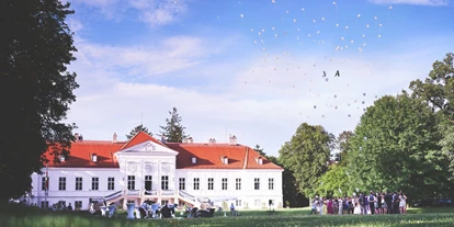 Winterhochzeit - Art der Location: privates Anwesen - Obergänserndorf - Hochzeit im Schloss Miller-Aichholz, Europahaus Wien - Schloss Miller-Aichholz - Europahaus Wien