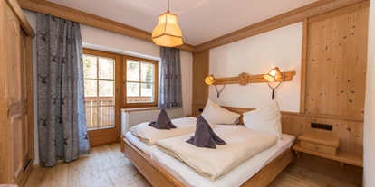 Winterhochzeit - Festzelt - Schneizlreuth - Familienzimmer mit 2 getrennten Schlafräumen - Alpengasthof Almrose