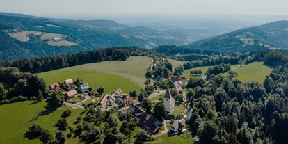 Winterhochzeit - Bewirtung: externe Bewirtung - Österreich - Der Herkhof steht in der romantischen Bergregion Hebalpe. - Herkhof